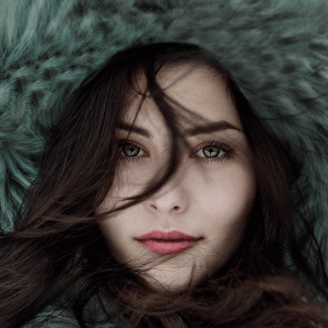 Photos de co-transporteurs et expéditeurs satisfaits de la plateforme Delivyou, illustrant les avis positifs des utilisateurs